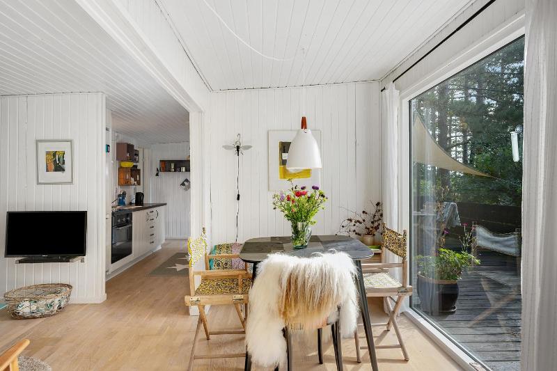 Peaceful And Cosy Holiday Home For 3 Guests Surrounded By Forest Near Fuglslev - image 11