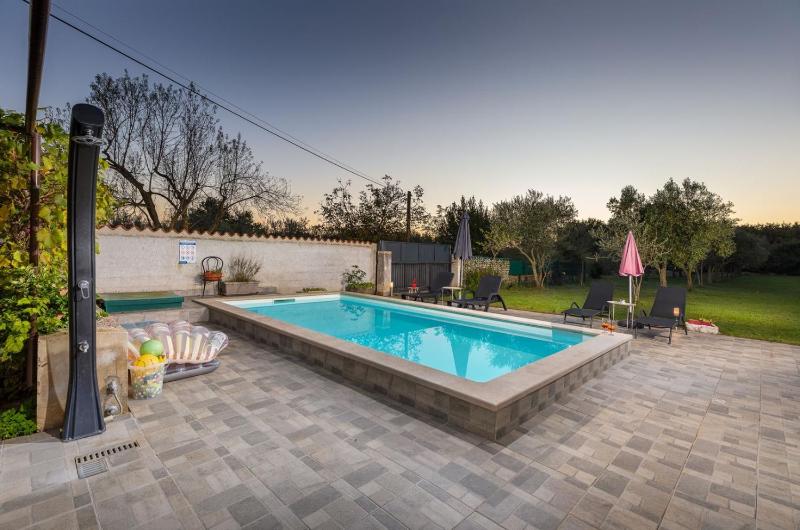 Holiday home Dioniza by Villsy- with private pool and jacuzzi - image 22