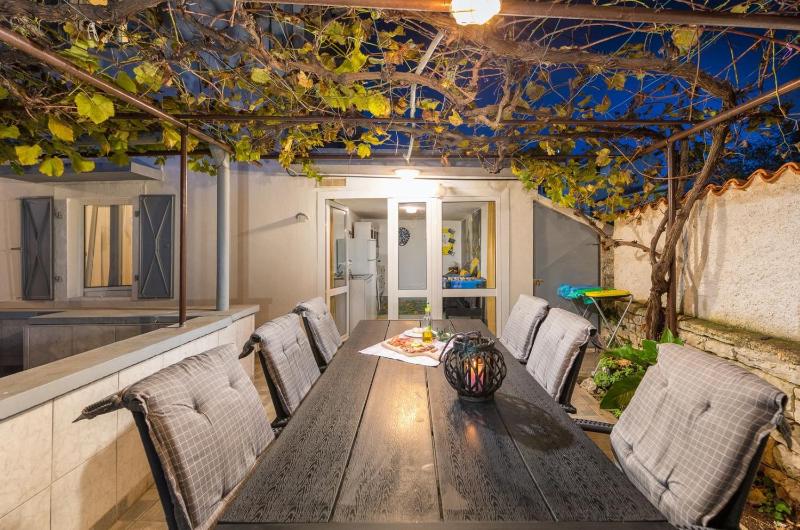 Holiday home Dioniza by Villsy- with private pool and jacuzzi - image 26