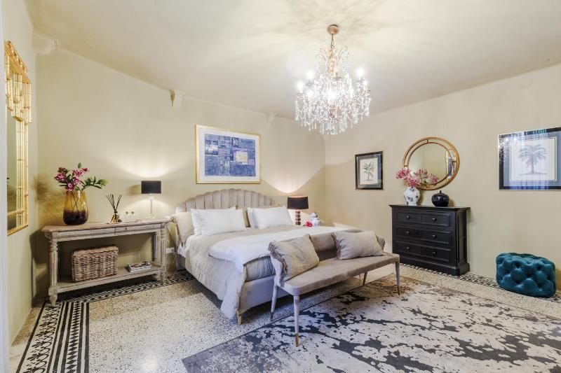 Vissi D Arte an Apartment with Garden - image 44