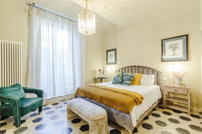 Vissi D Arte an Apartment with Garden - image 12