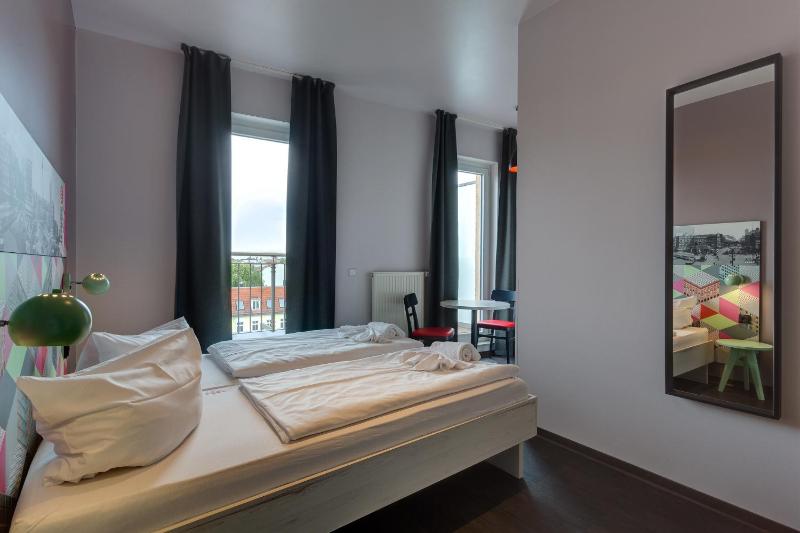 MEININGER Hotel Berlin Alexanderplatz - image 4
