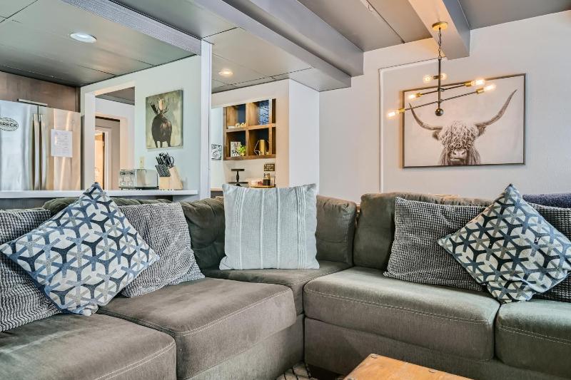 The Lift B107 condo - image 40