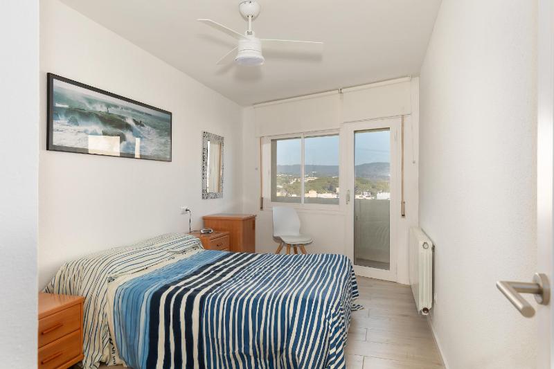 Hauzify I Apartaments SuperBeach - image 11