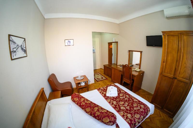 Single Room image 3