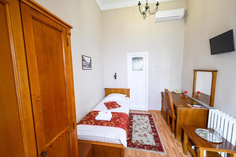 Budget Single Room image 1