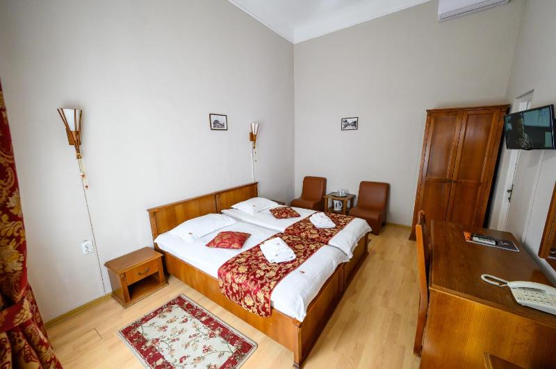 Budget Twin Room image 1