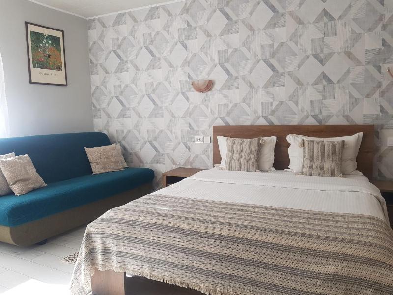 Comfort Triple Room image 3