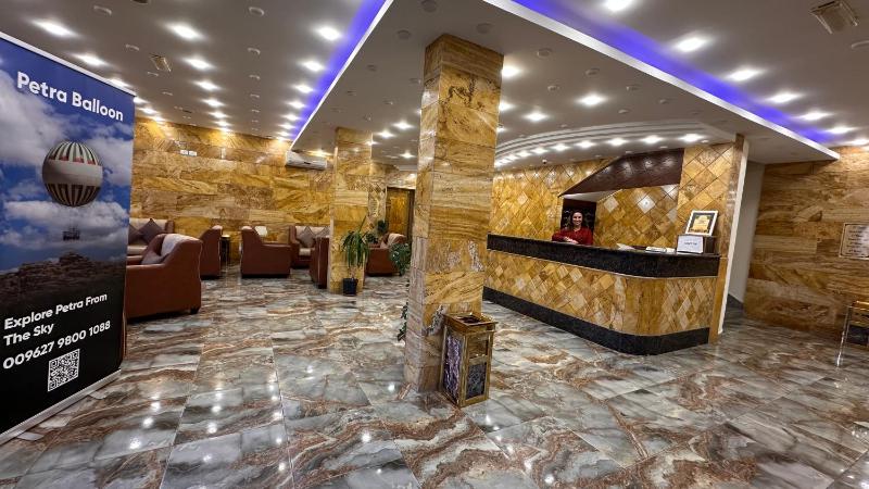 Sharah Mountains Hotel - image 1