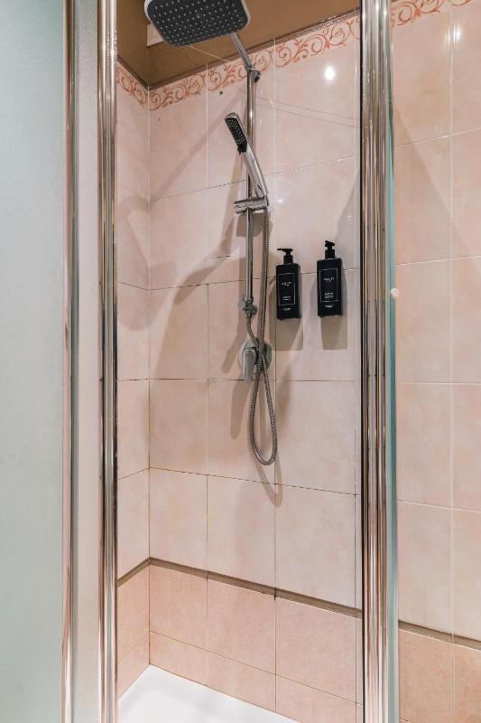 Standard Apartment image 3