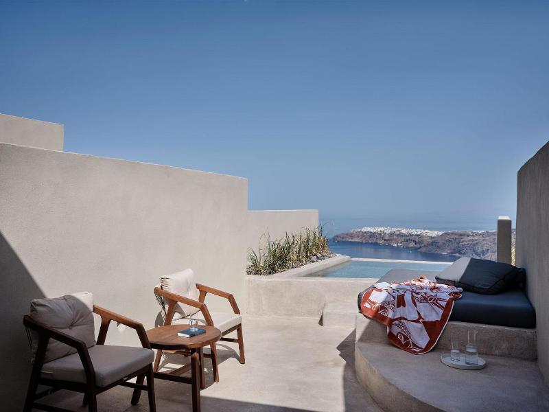 Finesse Suite with Private Infinity Pool and Caldera View image 4