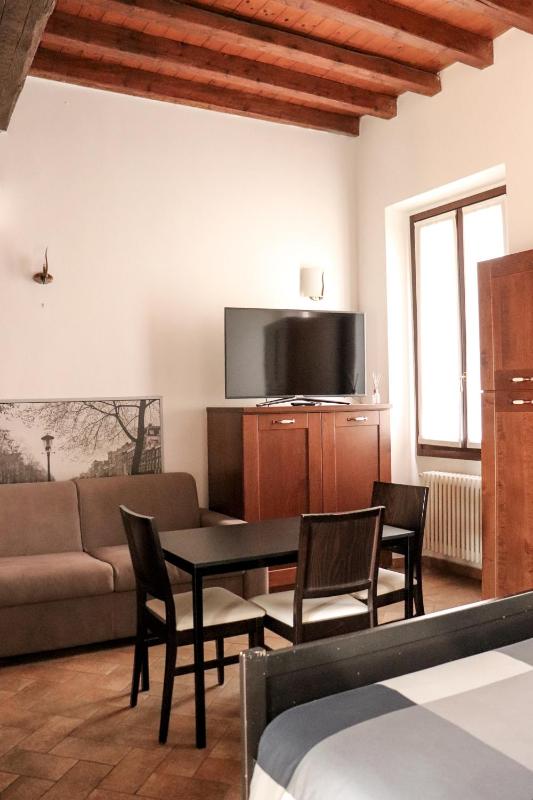 Apartment image 2