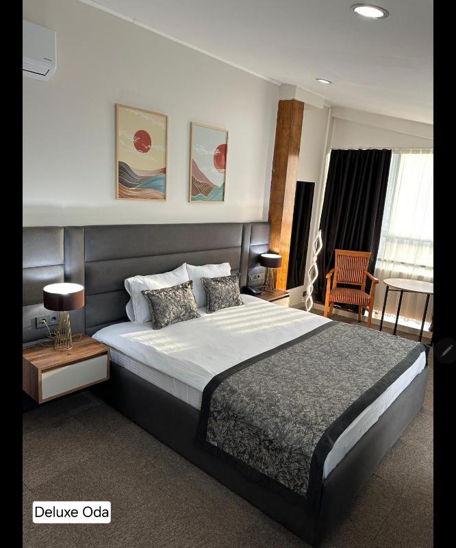 Large Double Room image 2
