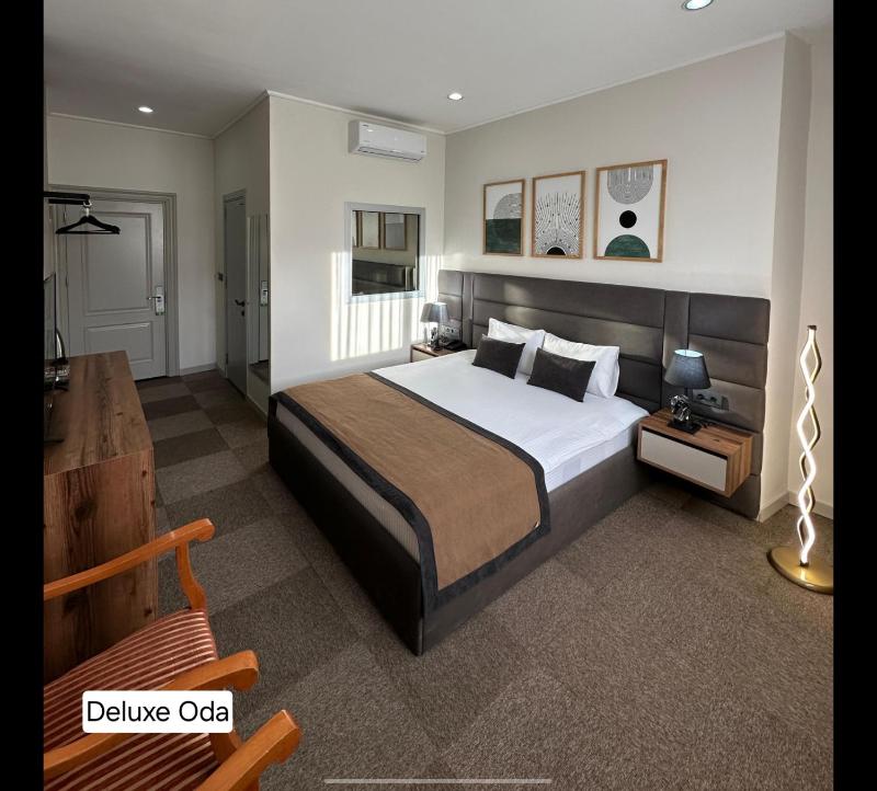 Large Double Room image 1