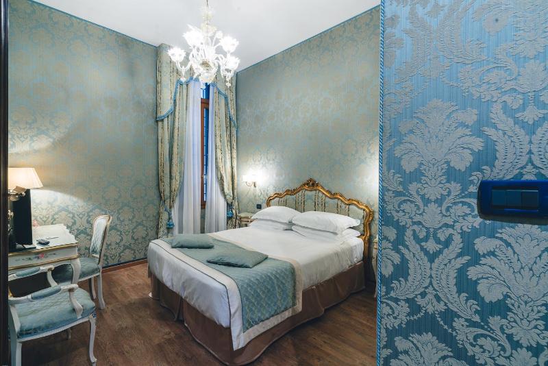 Standard Room image 2