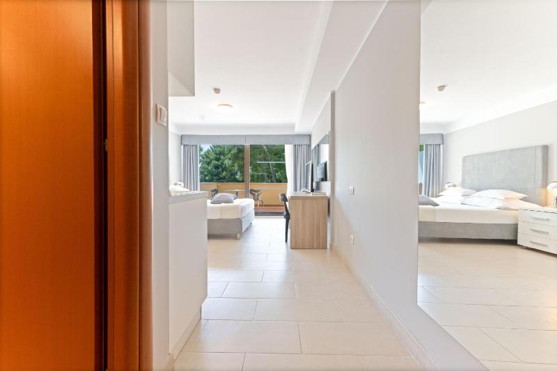 The Residence Aparthotel - image 48