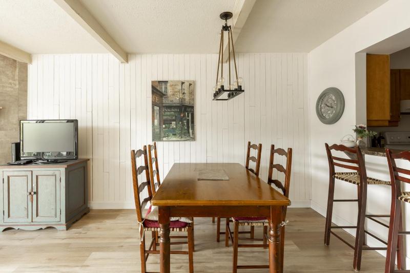InstantSuites- The Mountain Lake house - image 23