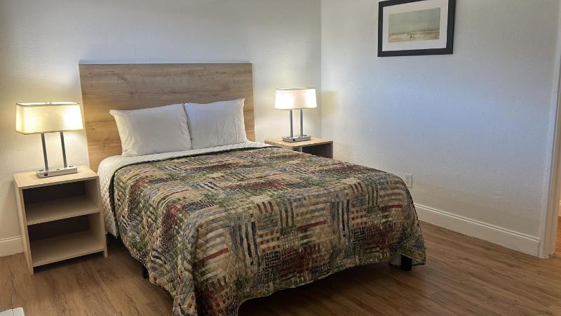 Weekly Inn - image 23