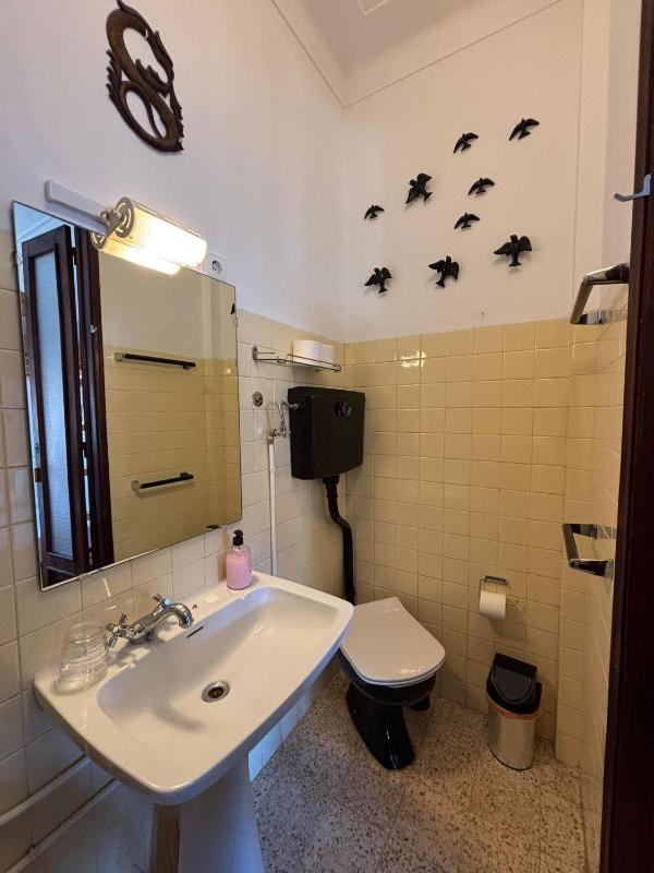 Triple Room with City View image 2