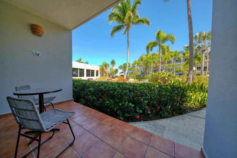 Beach Cabana, Two Double Beds image 4