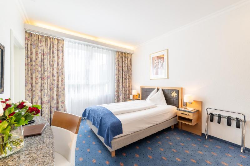 Comfort Double Room - partially with balcony image 1