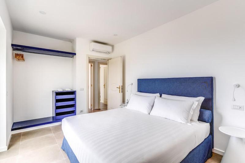 Villa Mediterranea with Heated Pool Walking Distance from Town by Feeling Italy - image 18