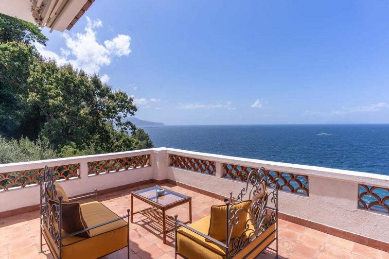 Villa Dafne Gulf Views Pool and Guest Services by Feeling Italy - image 33
