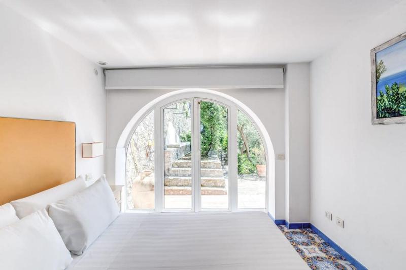 Villa Dafne Gulf Views Pool and Guest Services by Feeling Italy - image 18
