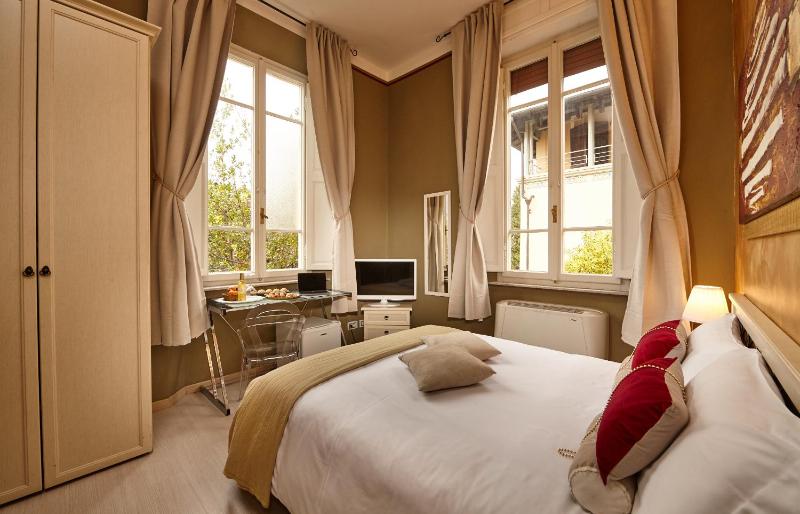 Standard Double Room image 1
