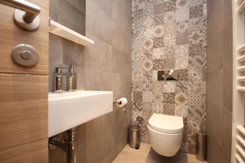 Executive Two-Bedroom Apartment image 2