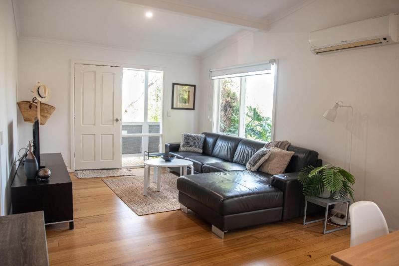 Perfect Family Getaway in Cowes minutes from Beach - image 24
