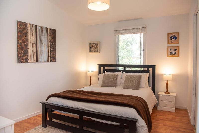 Perfect Family Getaway in Cowes minutes from Beach - image 14