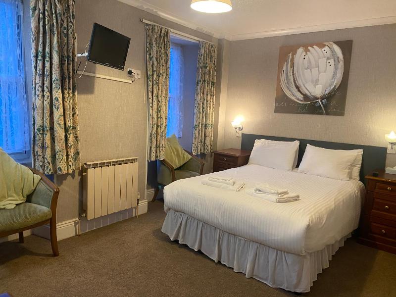 Double Room (no pets) image 4