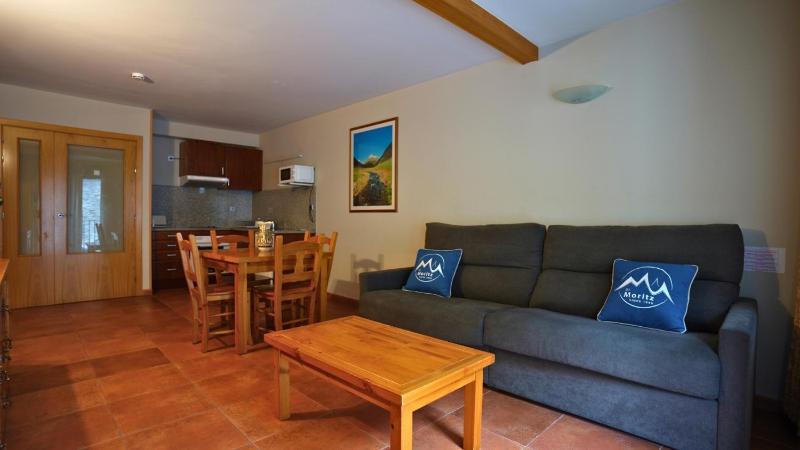 Apartment (2-4 Adults) image 3