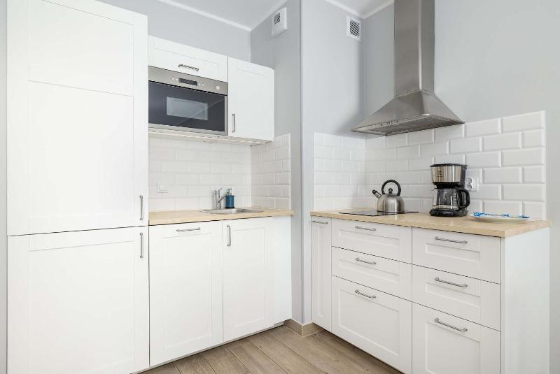 Deluxe Apartament Baltic Wave Basen Siłownia Parking by Noclegi Renters - image 33