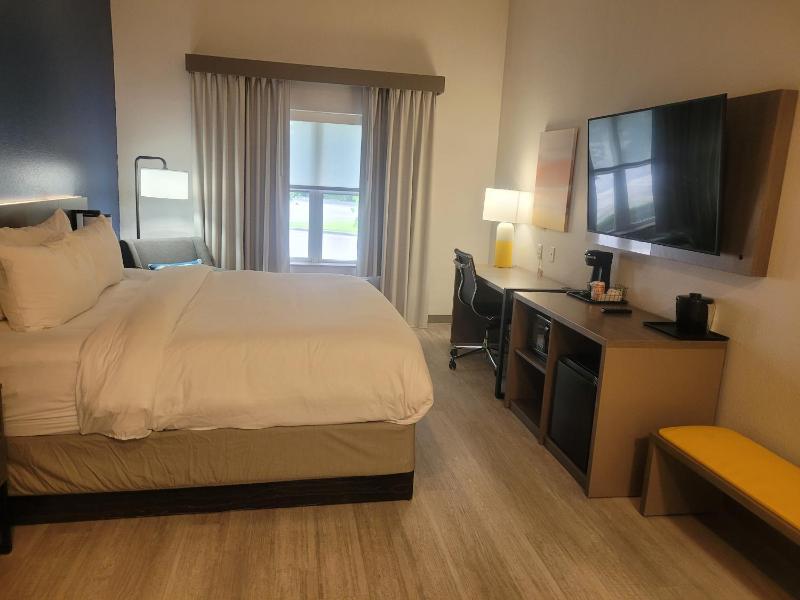 King Room - Disability Access/Non-Smoking image 2