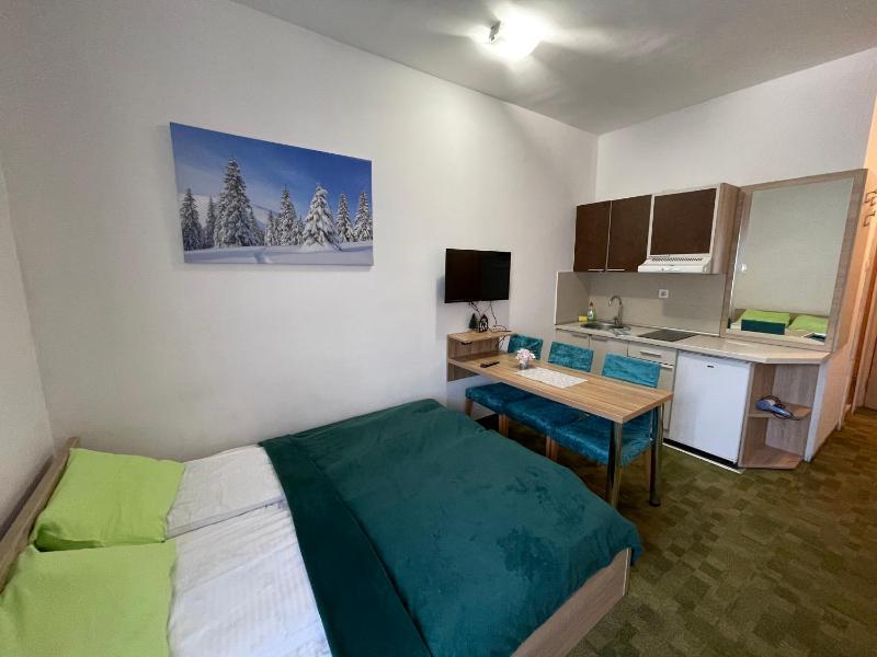Quadruple Room with Mountain View image 1
