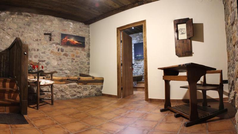 Double or Twin Room with Bathroom image 1