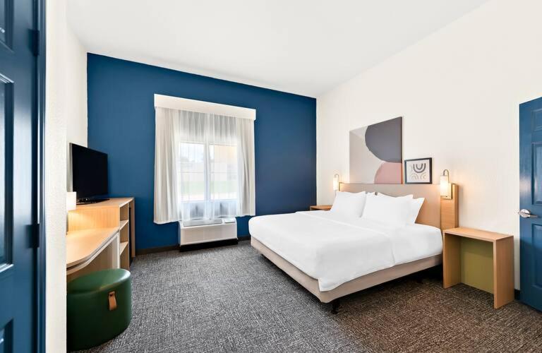 King Room image 2