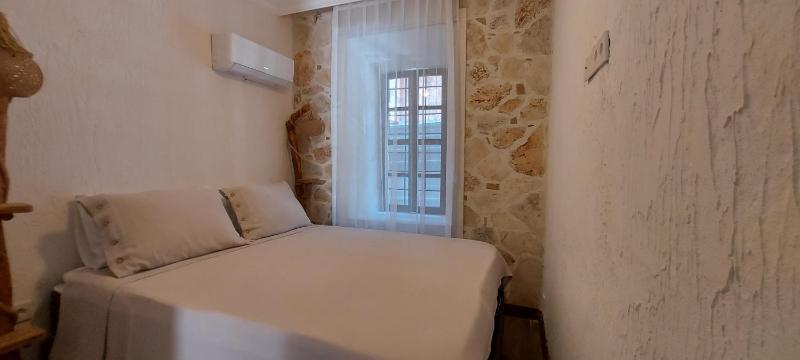 Double Room with Private Bathroom image 2