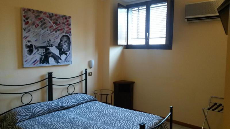 Economy Double or Twin Room image 3
