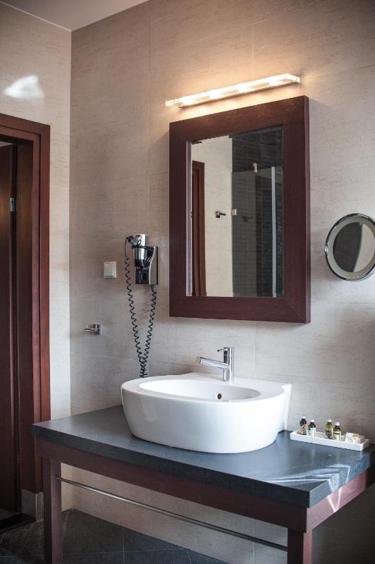 Standard Single Room image 2