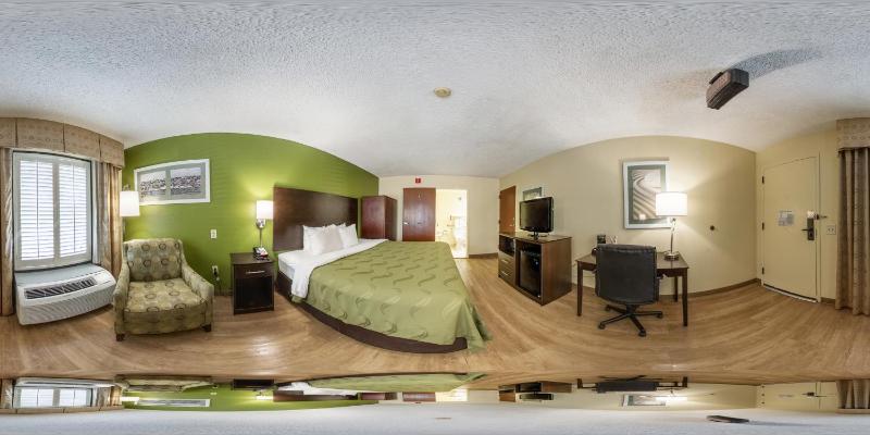 King Room with Sofa Bed - Non-Smoking image 3
