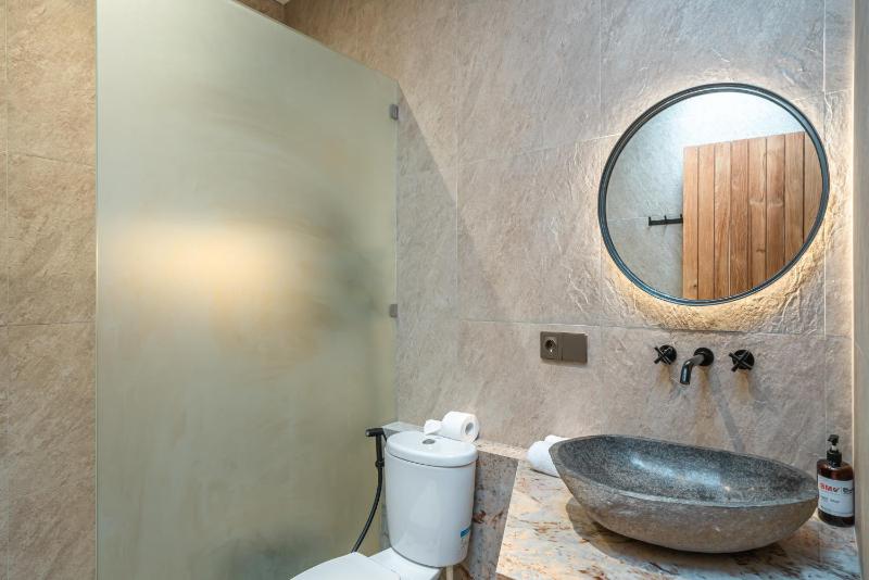 Impressive 4BR Villa Close to The Beach - image 34