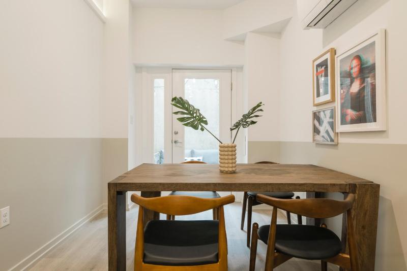 Abode XS House Stunning Architectural Flat - image 10