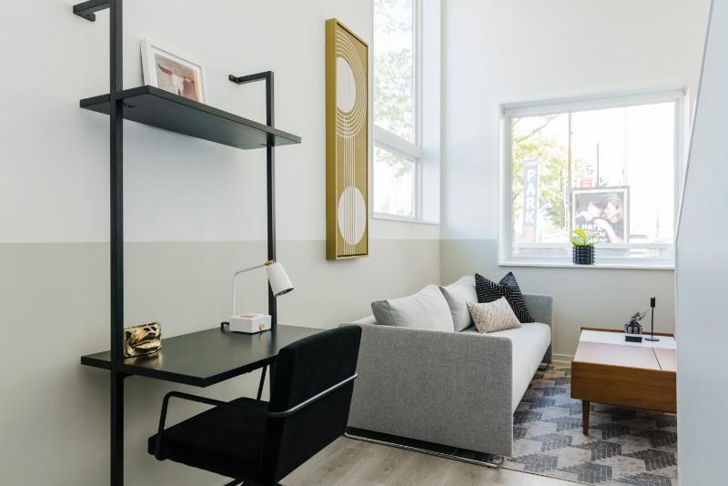Abode XS House Stunning Architectural Flat - image 2