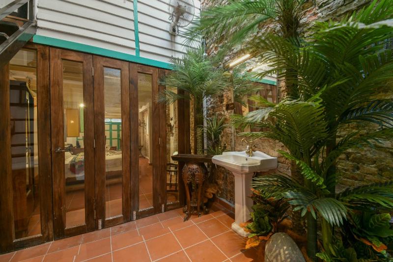 Ohana House @ 15 Kuli - image 22