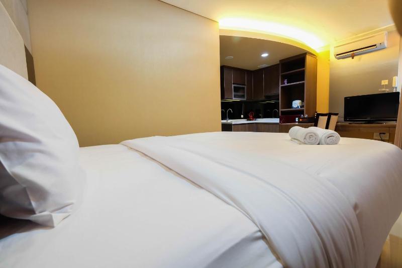 Minimalist Style Studio Brooklyn Alam Sutera Apartment near IKEA By Travelio - image 5