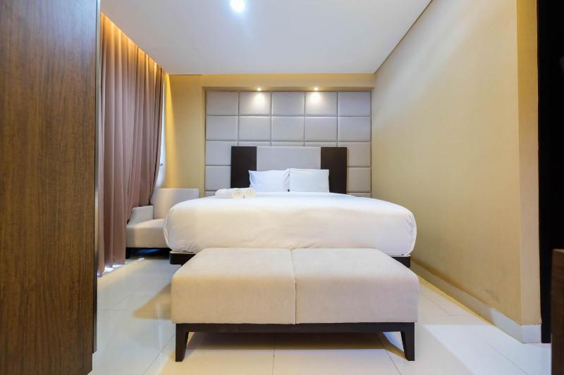 Minimalist Style Studio Brooklyn Alam Sutera Apartment near IKEA By Travelio - image 2
