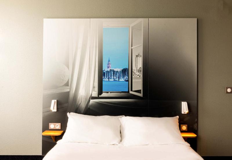 Superior Double Room image 3